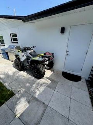 2161 NW 89th Terrace B, Pembroke Pines, FL 33024