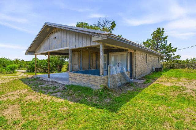 432 County Road 492, Stephenville, TX 76401