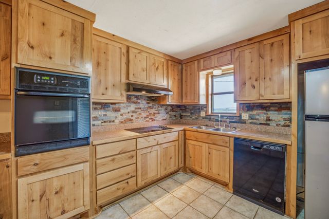 432 County Road 492, Stephenville, TX 76401