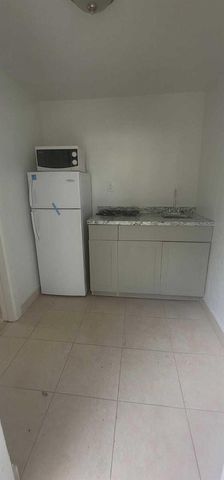 5721 Fillmore Street, Hollywood, FL 33021
