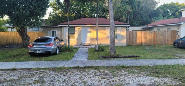 5721 Fillmore Street, Hollywood, FL 33021