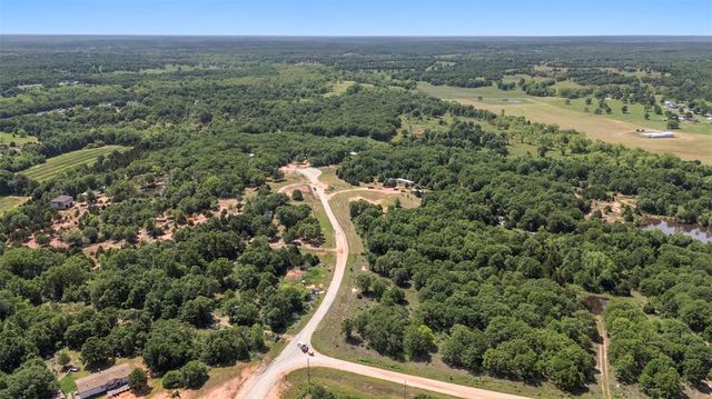 21896 Lilly Drive, Tecumseh, OK 74873