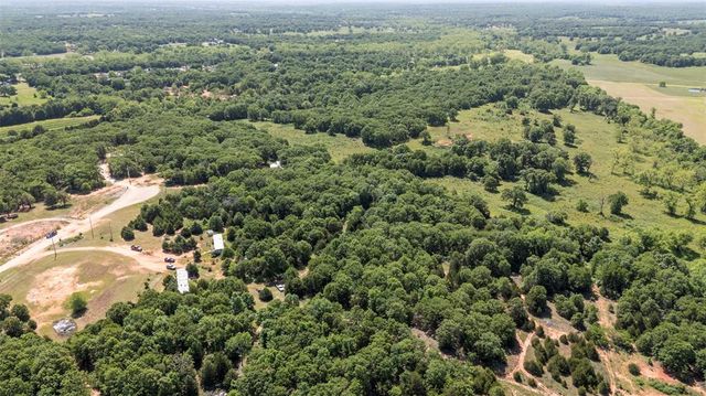 21896 Lilly Drive, Tecumseh, OK 74873