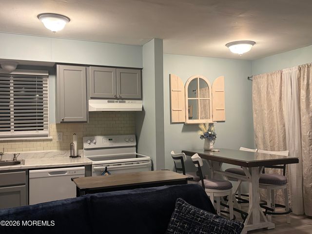 1382 Ocean Avenue 7A, Sea Bright, NJ 07760