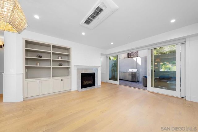 825 9th St., Coronado, CA 92118