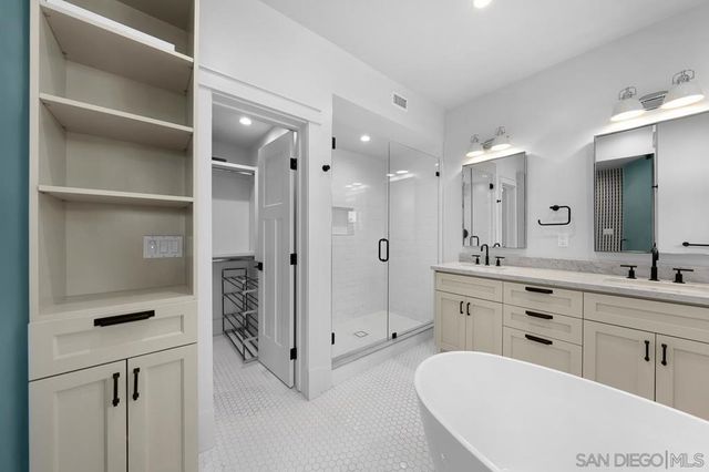 825 9th St., Coronado, CA 92118