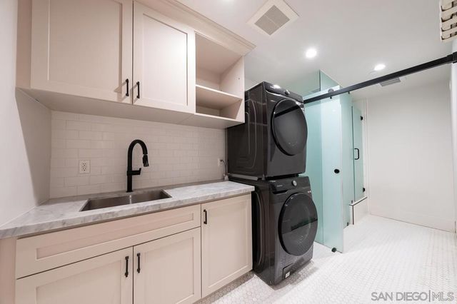 825 9th St., Coronado, CA 92118