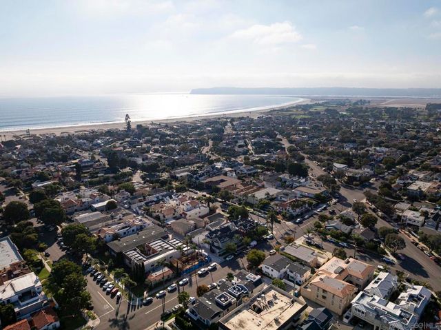 825 9th St., Coronado, CA 92118