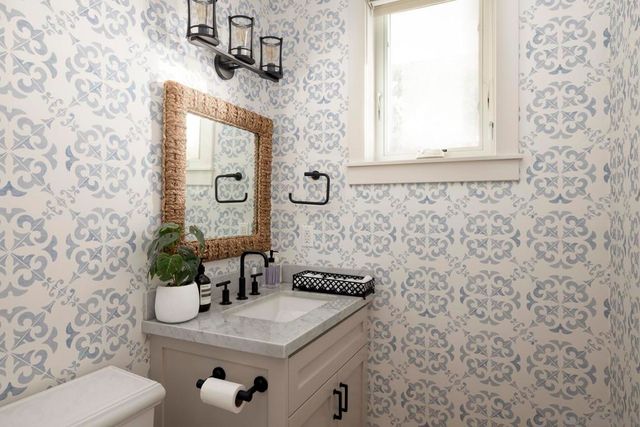 825 9th St., Coronado, CA 92118