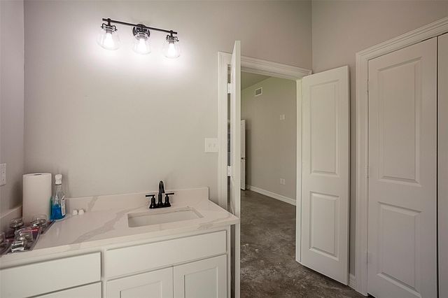 177 Parkside Loop, Brookeland, TX 75931