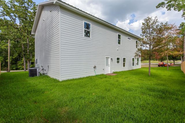 177 Parkside Loop, Brookeland, TX 75931