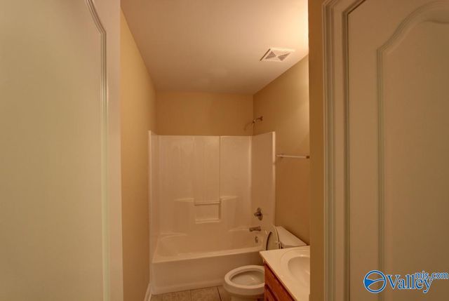 16874 Raspberry Lane, Athens, AL 35613