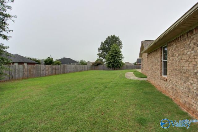 16874 Raspberry Lane, Athens, AL 35613