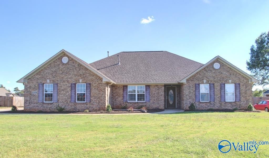 16874 Raspberry Lane, Athens, AL 35613