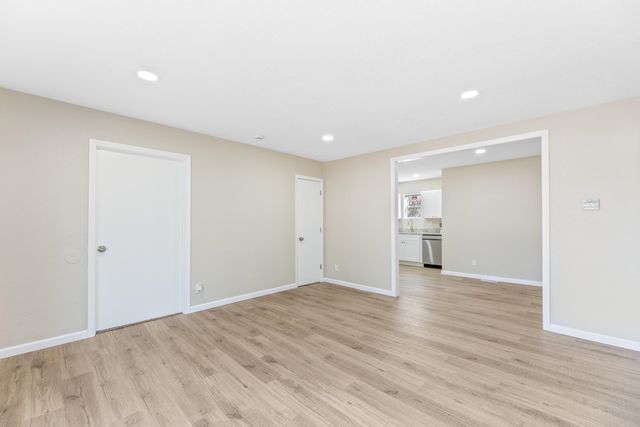 650 N BATTIN, Wichita, KS 67208