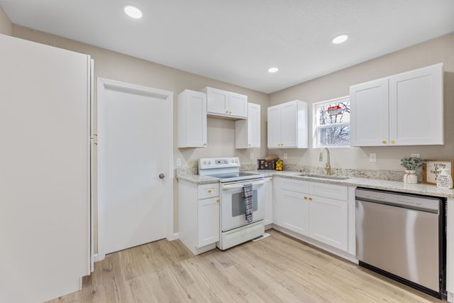 650 N BATTIN, Wichita, KS 67208