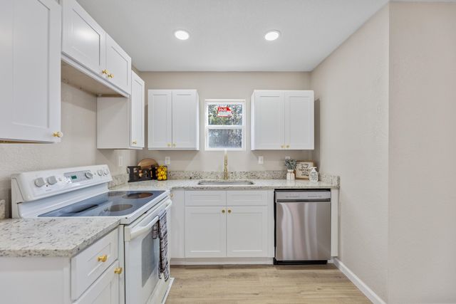 650 N BATTIN, Wichita, KS 67208