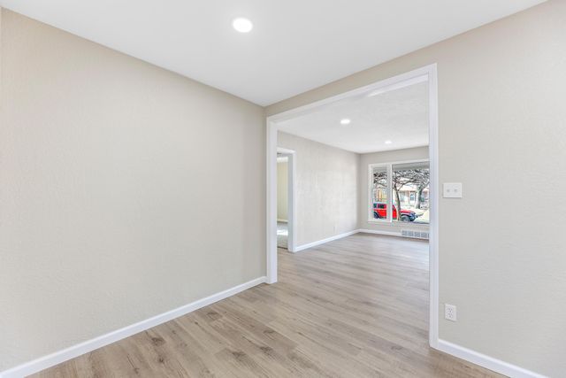 650 N BATTIN, Wichita, KS 67208