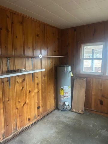 208 Oakdale Rd, Camden, TN 38320