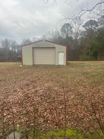 208 Oakdale Rd, Camden, TN 38320