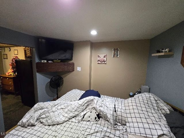 958 Central Avenue, Bellaire, OH 43906