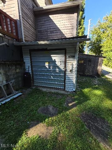 958 Central Avenue, Bellaire, OH 43906