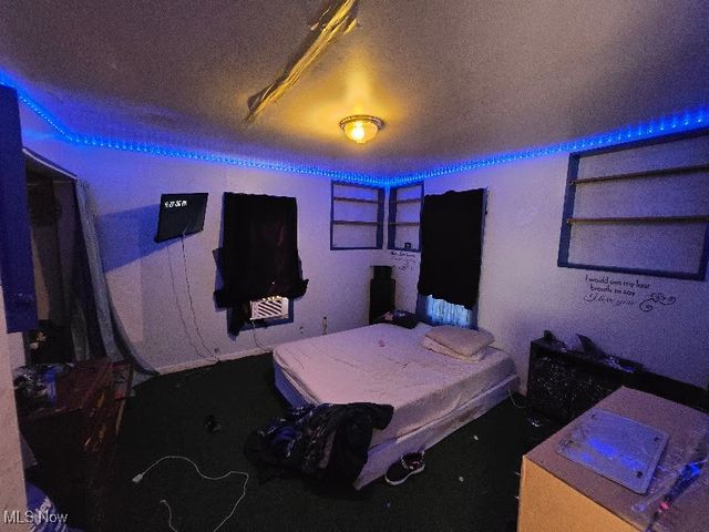 958 Central Avenue, Bellaire, OH 43906