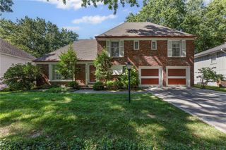 9708 W 96th Terrace, Overland Park, KS 66212