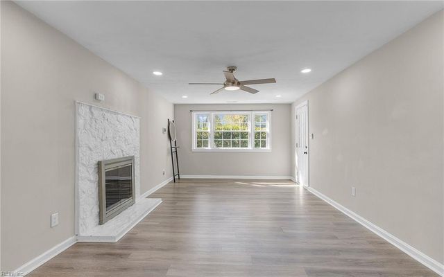 325 Fox Hill RD, Hampton, VA 23669