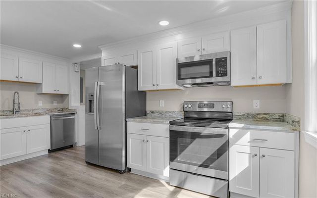 325 Fox Hill RD, Hampton, VA 23669