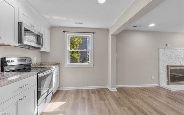 325 Fox Hill RD, Hampton, VA 23669