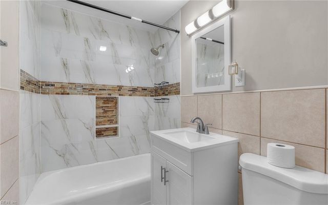 325 Fox Hill RD, Hampton, VA 23669