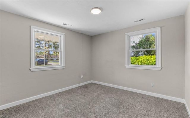 325 Fox Hill RD, Hampton, VA 23669