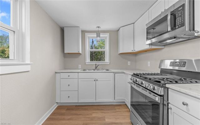 325 Fox Hill RD, Hampton, VA 23669