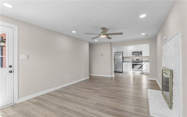 325 Fox Hill RD, Hampton, VA 23669