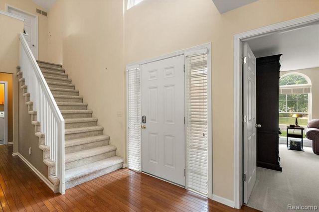1735 Treyborne Circle, Commerce Twp, MI 48390