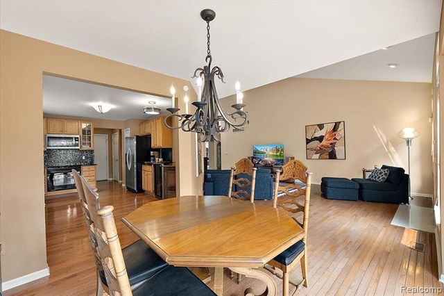 1735 Treyborne Circle, Commerce Twp, MI 48390