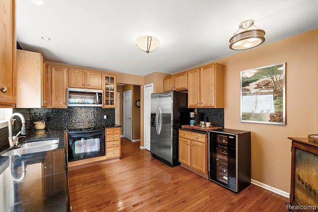 1735 Treyborne Circle, Commerce Twp, MI 48390