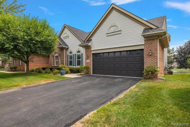 1735 Treyborne Circle, Commerce Twp, MI 48390