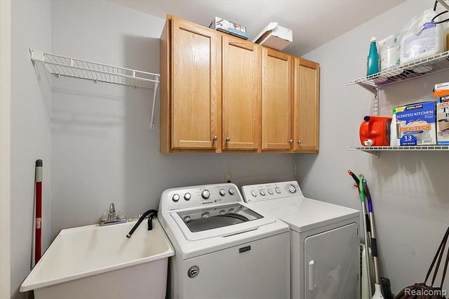 1735 Treyborne Circle, Commerce Twp, MI 48390