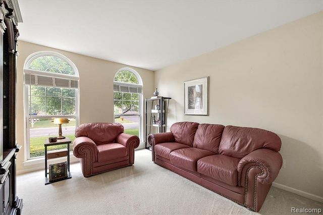 1735 Treyborne Circle, Commerce Twp, MI 48390