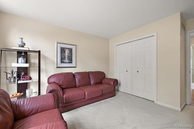 1735 Treyborne Circle, Commerce Twp, MI 48390