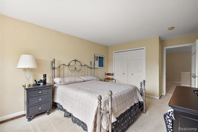 1735 Treyborne Circle, Commerce Twp, MI 48390