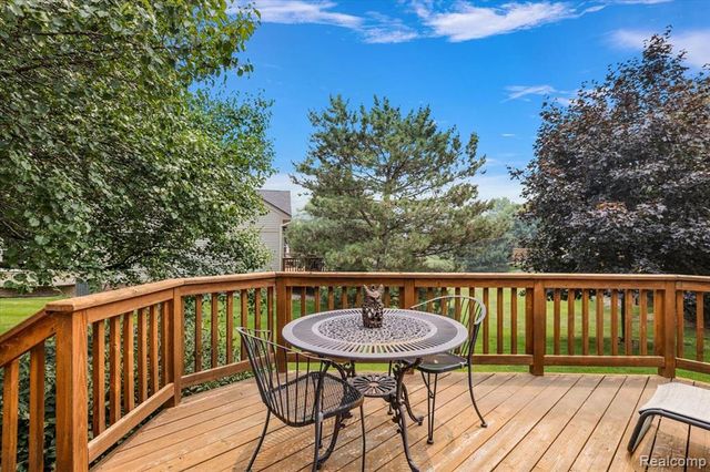 1735 Treyborne Circle, Commerce Twp, MI 48390