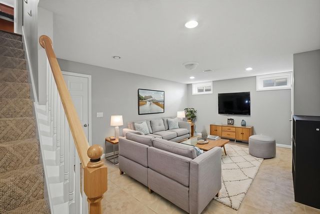 70 Hartwick Street, Springfield, MA 01108