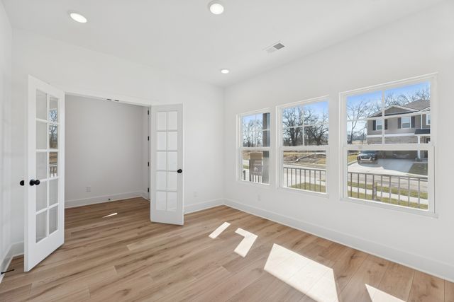 3207 Gravity Drive, Columbia, TN 38401