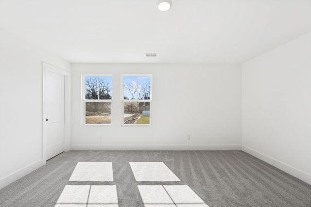 3207 Gravity Drive, Columbia, TN 38401