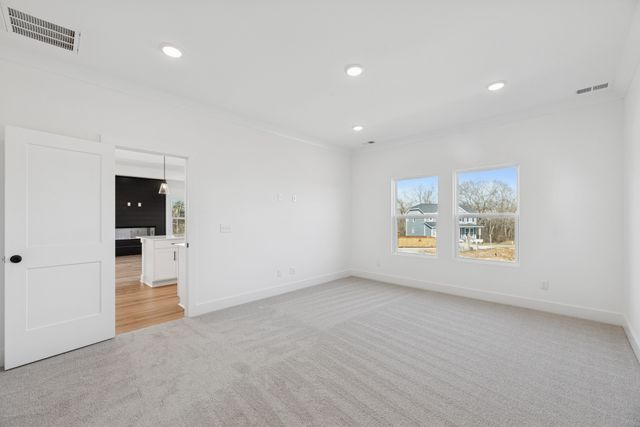 3207 Gravity Drive, Columbia, TN 38401