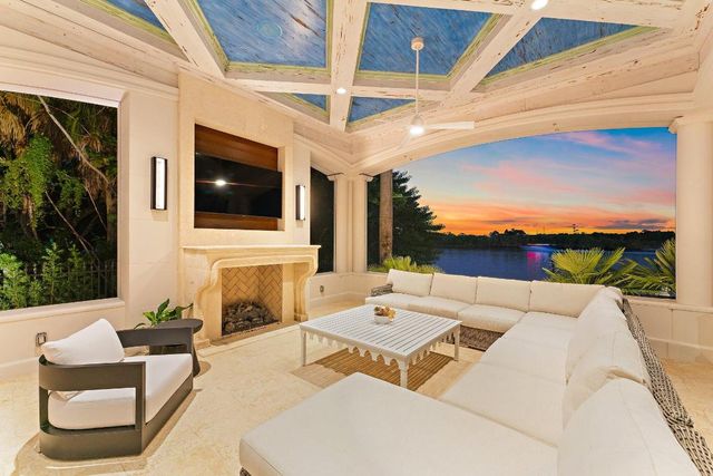 372 Regatta Drive, Jupiter, FL 33477