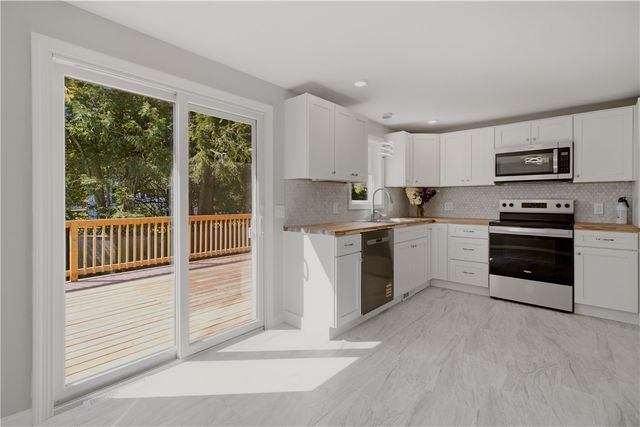 174 Ten Rod Road, Exeter, RI 02822